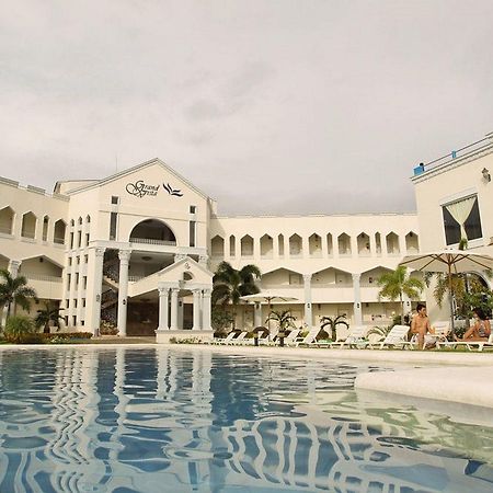 Boracay Grand Vista Resort & Spa Yapak Bagian luar foto