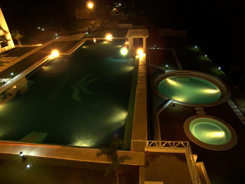 Boracay Grand Vista Resort & Spa Yapak Bagian luar foto