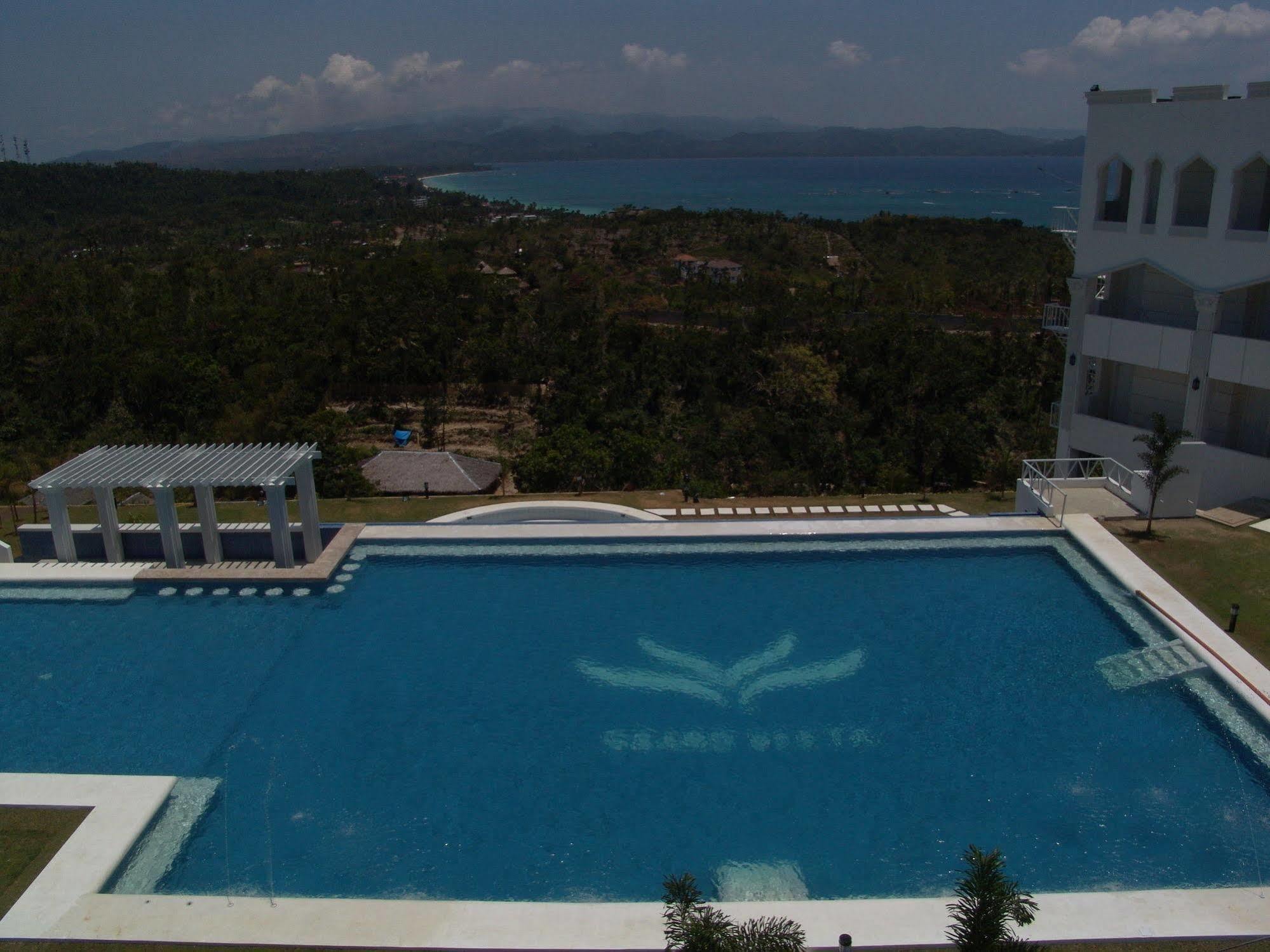 Boracay Grand Vista Resort & Spa Yapak Bagian luar foto